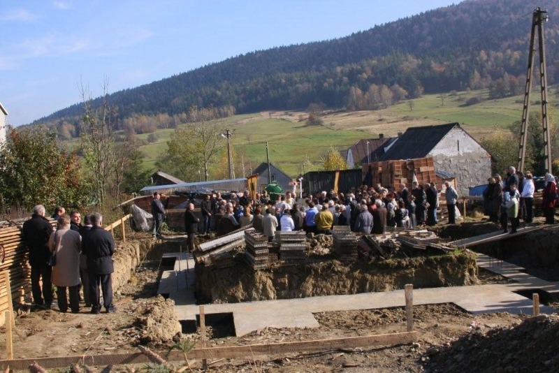 Poświęcenie kamienia węgielnego w Regietowie