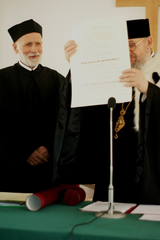 Ks. Wacław Hryniewicz doktorem honoris causa ChAT