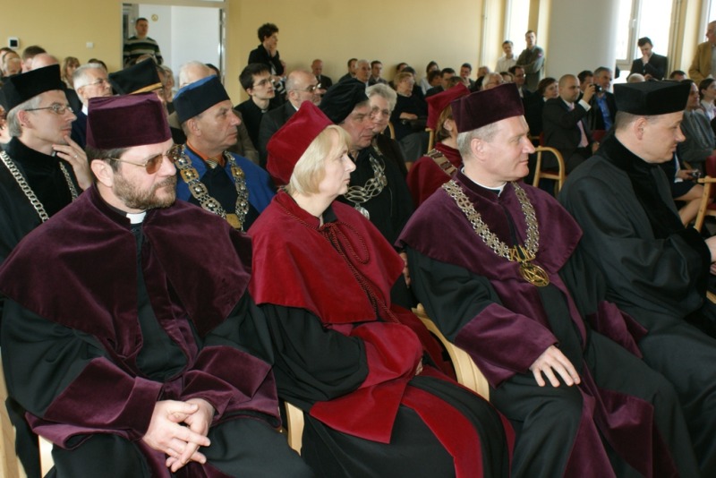Ks. Wacław Hryniewicz doktorem honoris causa ChAT