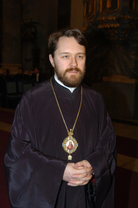 Arcybiskup Hilarion - w drodze na konsultacje