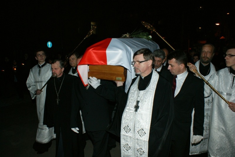 Panichida nad trumną śp. abp. Mirona