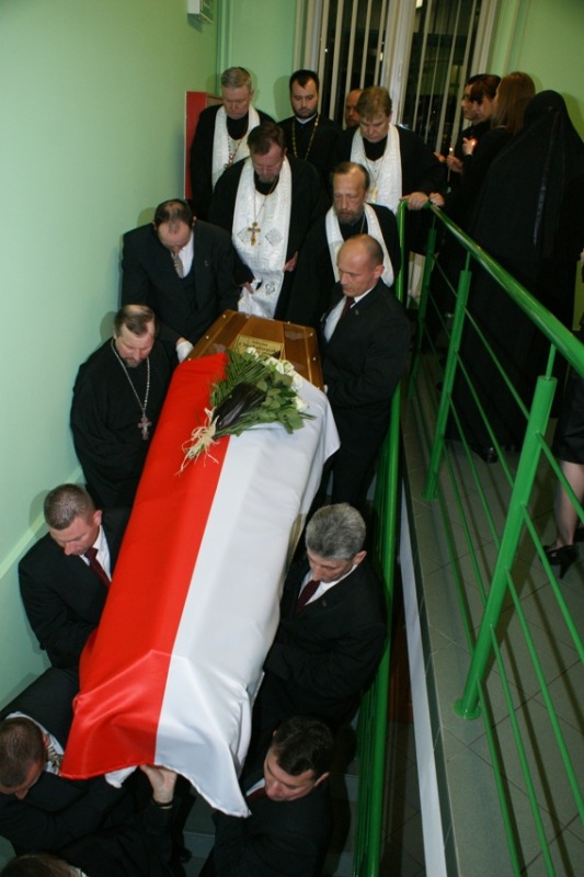 Panichida nad trumną śp. abp. Mirona