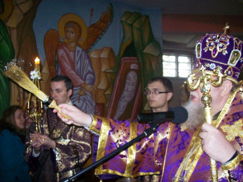 Hajnówka: abp Miron ma tablicę w soborze Świętej Trójcy