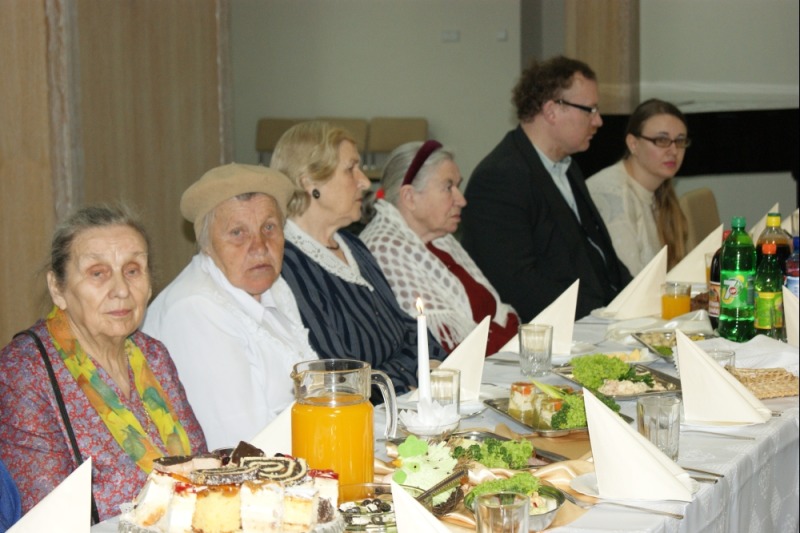 Śniadania wielkanocne dla osób potrzebujących
