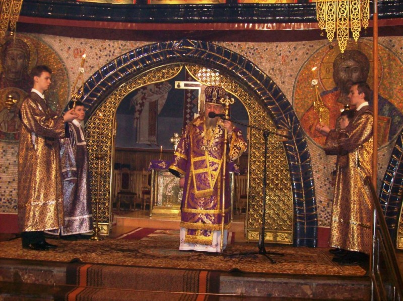 Hajnówka: abp Miron ma tablicę w soborze Świętej Trójcy