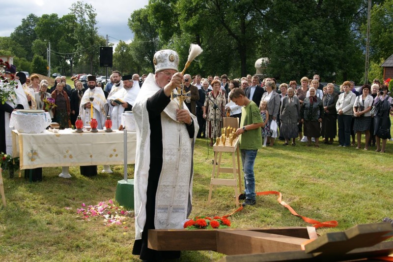 Poświęcenie krzyża w Zbuczu