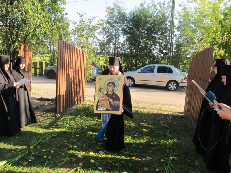 Ikona Matki Bożej „Trójręka” przybyła do monasteru w Wojnowie