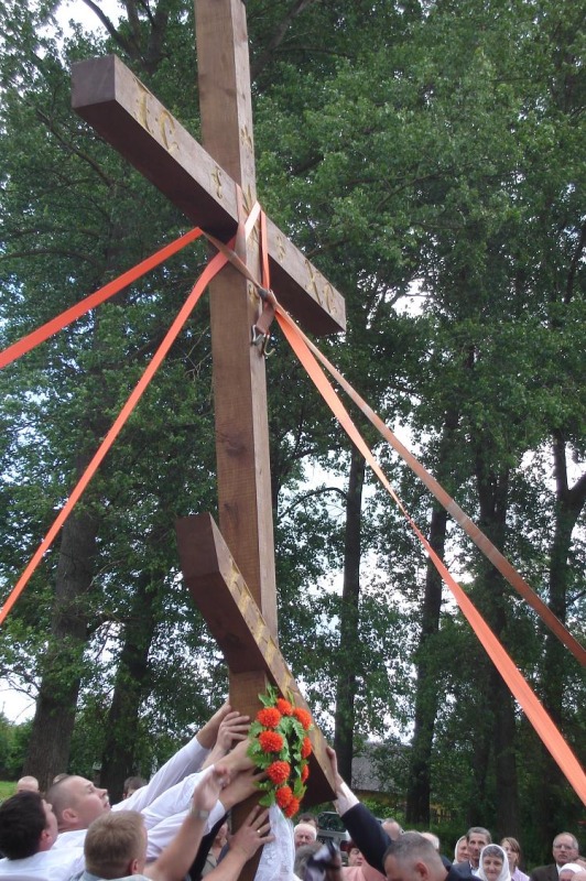 Poświęcenie krzyża w Zbuczu