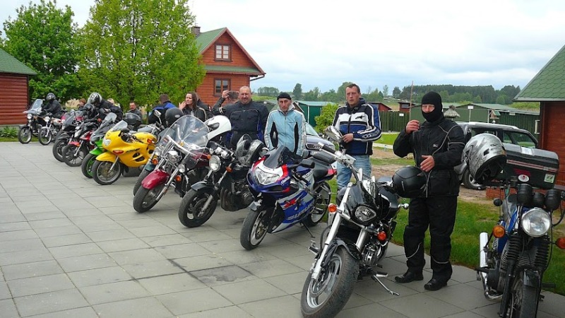 Wyjazd motocyklistów do cerkwi w Odrynkach