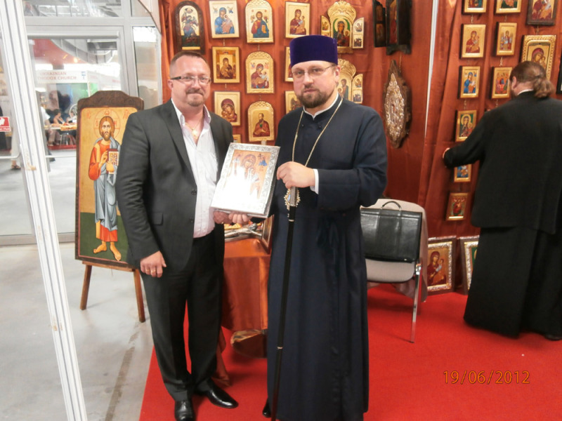 Biskup Paisjusz z wizytą w Targach Kielce