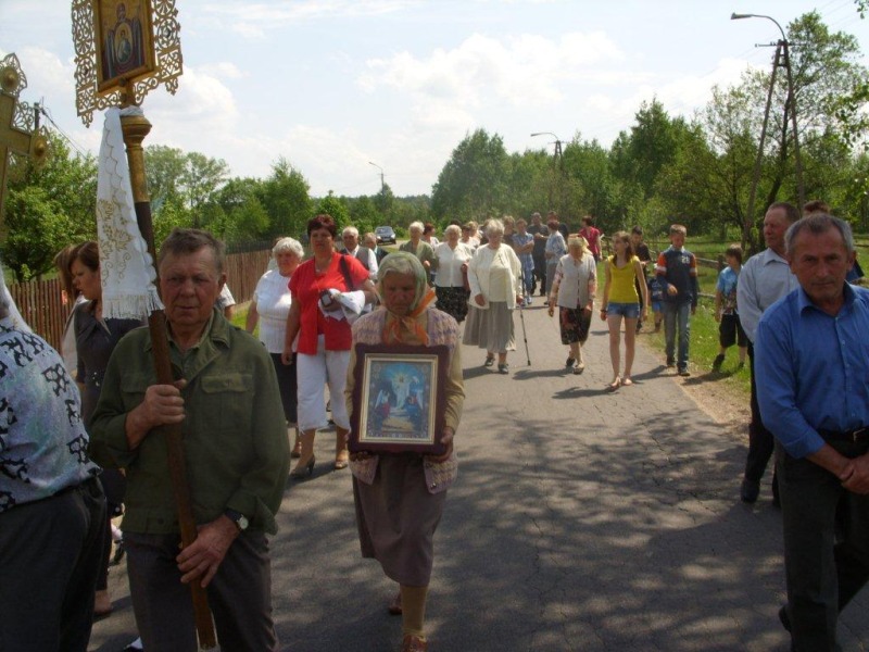 Po wielu latach... Wznowiono święcenie pól we wsi Policzna