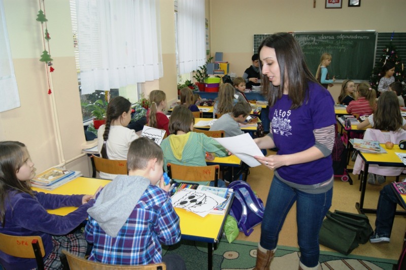 Wolontariusze ELEOS w SP nr 6 w Białymstoku