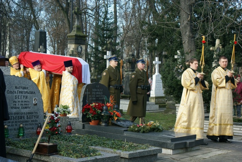 Warszawa: złożenie do grobów szczątków prawosławnych hierarchów
