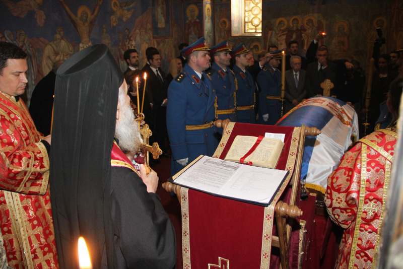 Szczątki ostatniego króla Jugosławii wróciły do Serbii