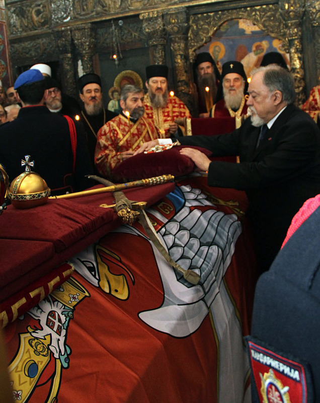 Szczątki ostatniego króla Jugosławii wróciły do Serbii
