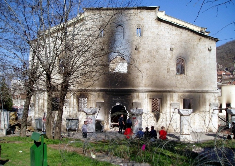 Kosowo i Metochia - zbezczeszczone świątynie