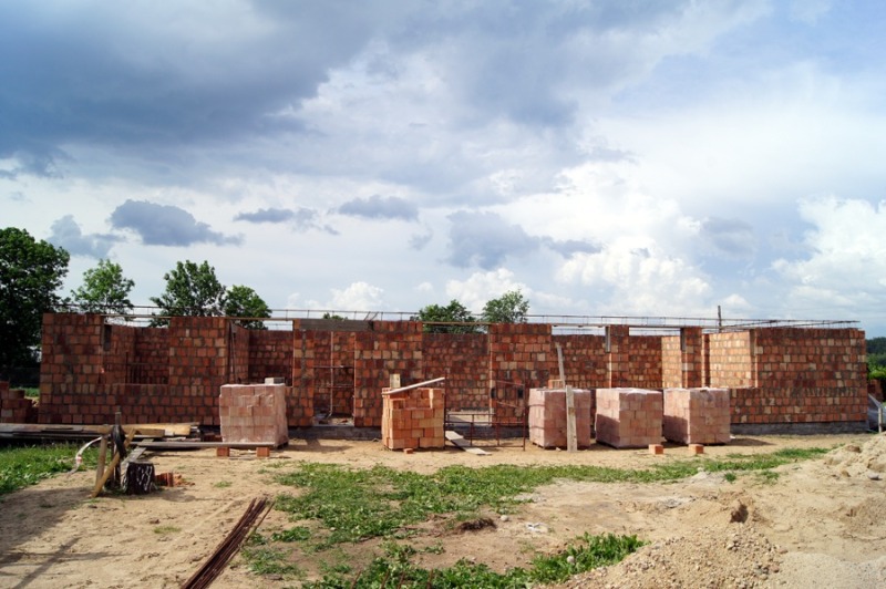 Zaleszany: powstaje nowy budynek monasterski
