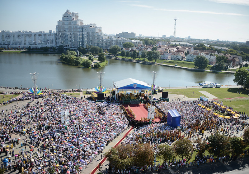 Panprawosławna Boska Liturgia w Mińsku z okazji 1025-lecia chrztu Rusi