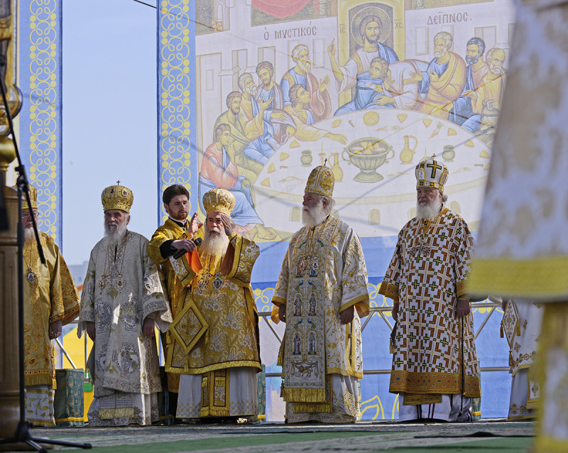 Panprawosławna Boska Liturgia w Mińsku z okazji 1025-lecia chrztu Rusi
