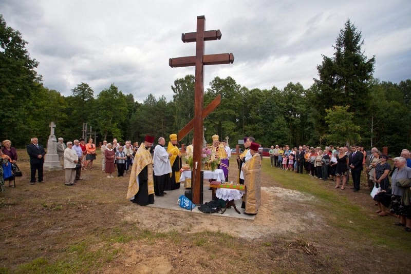 Uroczyste nabożeństwa na chełmskich cmentarzach