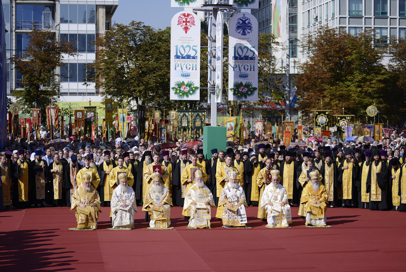 Panprawosławna Boska Liturgia w Mińsku z okazji 1025-lecia chrztu Rusi