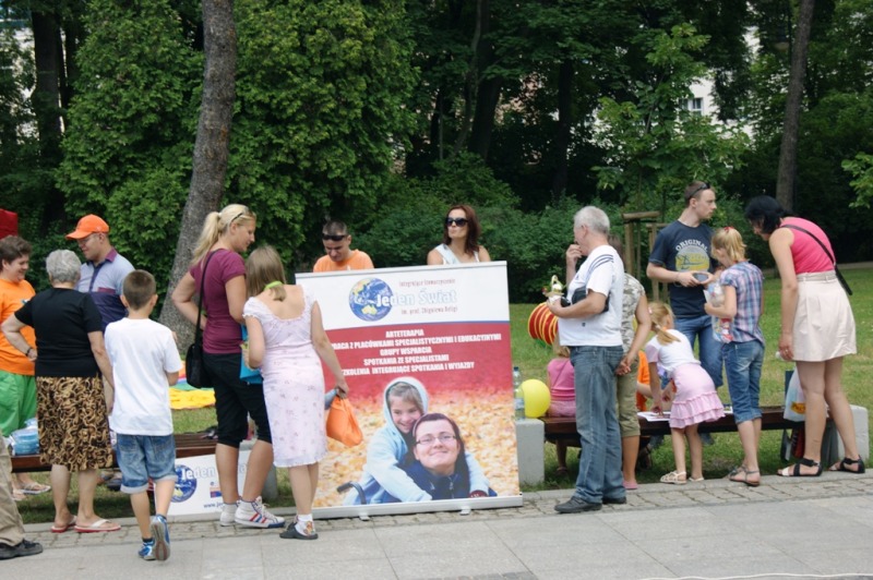 Piknik Eleosu "Sieciaki na wakacjach"