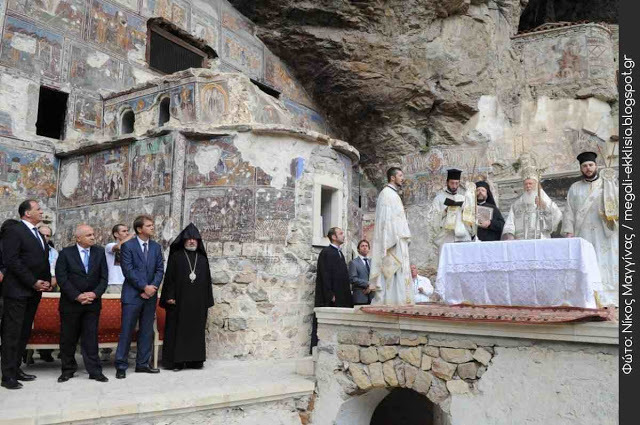 Liturgia w monasterze Sumela