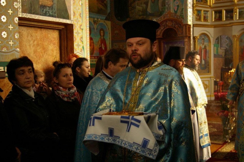 Uroczyste wniesienie kopii Iwierskiej ikony Bogurodzicy
