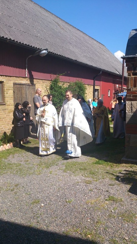 Uroczystości w serbskim monasterze Örkelljunga (Szwecja)