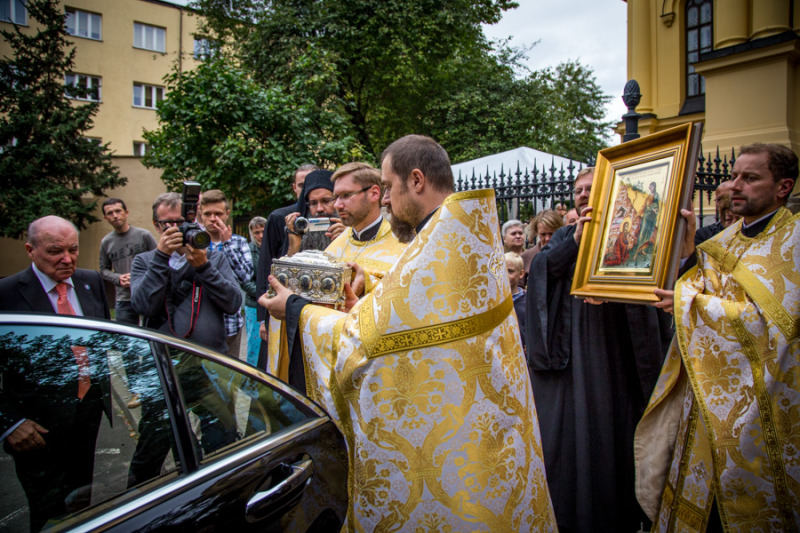 Liturgia w Warszawie i pożegnanie relikwii (film)