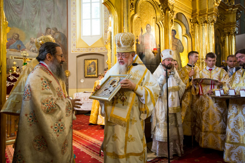 Liturgia w Warszawie i pożegnanie relikwii (film)