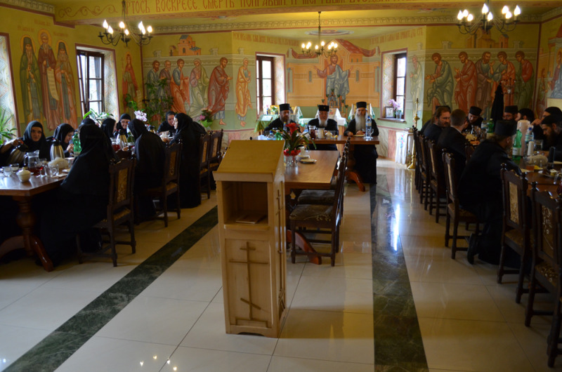 Spotkanie mnichów i mniszek w monasterze w Wojnowie