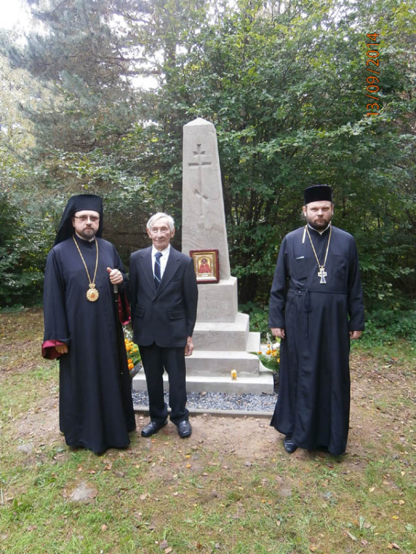 Poświęcenie odnowionego pomnika w Czarnem