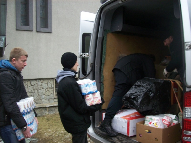 Przekazanie pomocy humanitarnej na Ukrainę
