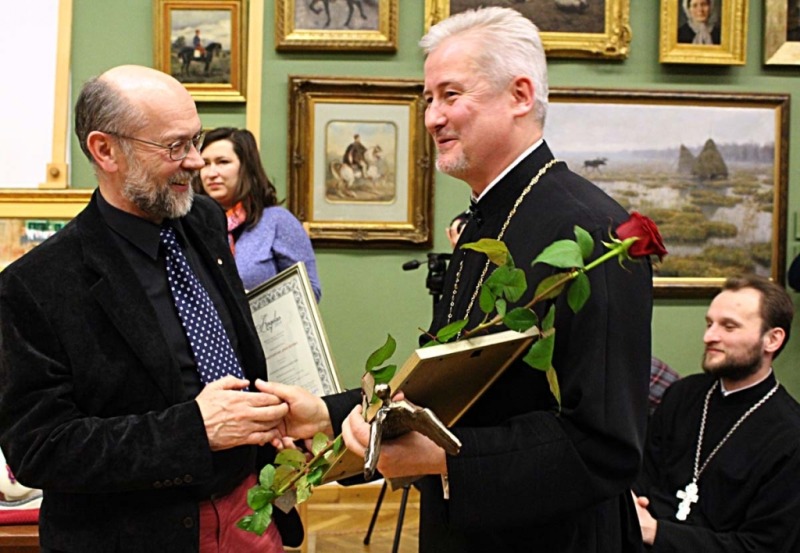 Ksiądz Mirosław Wiszniewski laureatem Angelusa Lubelskiego