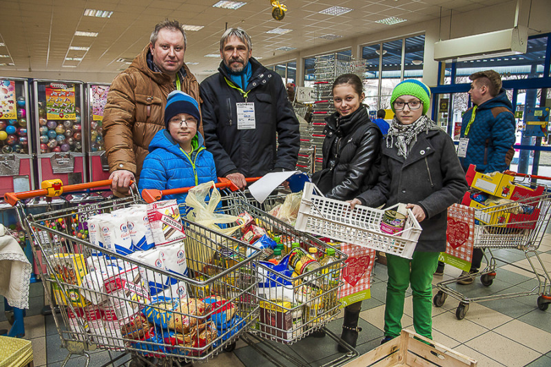 Zbiórka Żywności "Wielkopostny Dar Serca"