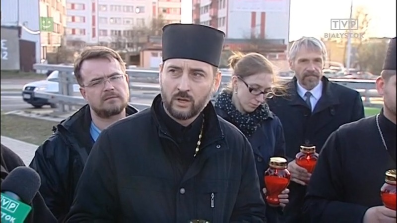 Znicze wokół ronda imienia śp. abp gen. Mirona