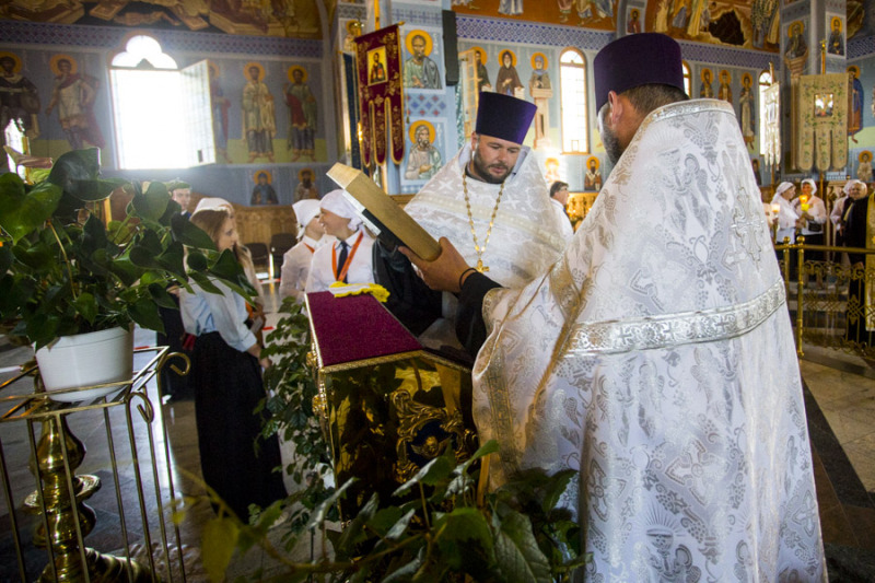 Procesja z relikwiami św. Spirydona ulicami Bielska Podlaskiego (+video)
