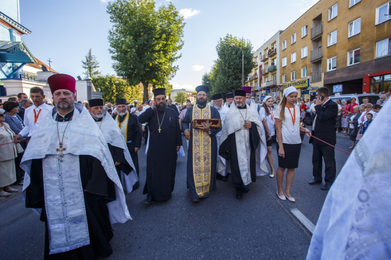 Procesja z relikwiami św. Spirydona ulicami Bielska Podlaskiego (+video)