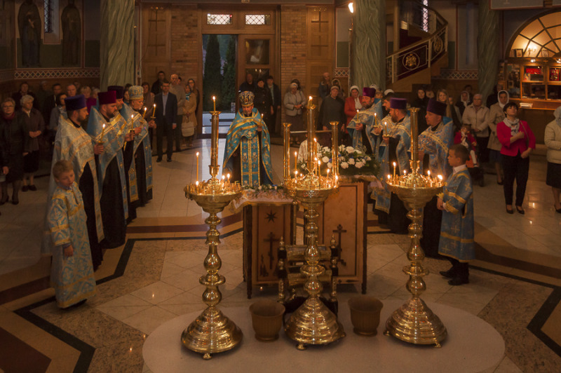 Obchody święta ikony Matki Bożej "Wsiecarycy" w parafii Zmartwychwstania Pańskiego w Białymstoku