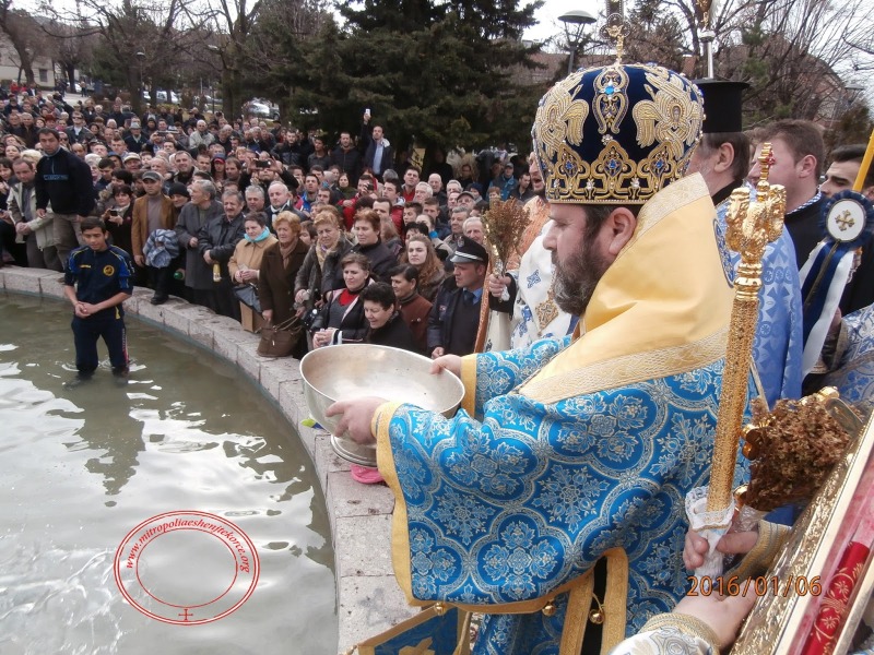 Obchody święta Objawienia Pańskiego w Albanii
