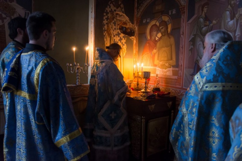 Donieck: pierwsza po 2 latach Liturgia w zniszczonym monasterze