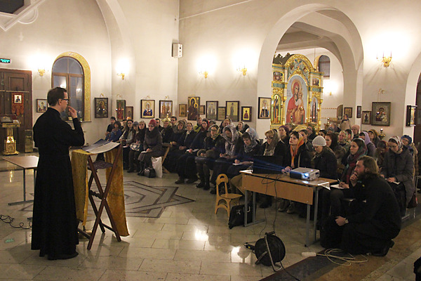 Moskwa: Cerkiew organizuje kurs języka migowego