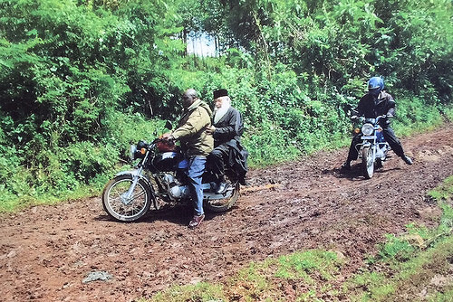 Motocykle dla kenijskich kapłanów od Cerkwi amerykańskiej