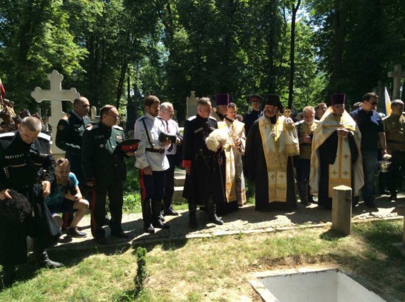 Uroczystości pogrzebowe kozaków na cmentarzu prawosławnym w Lublinie 