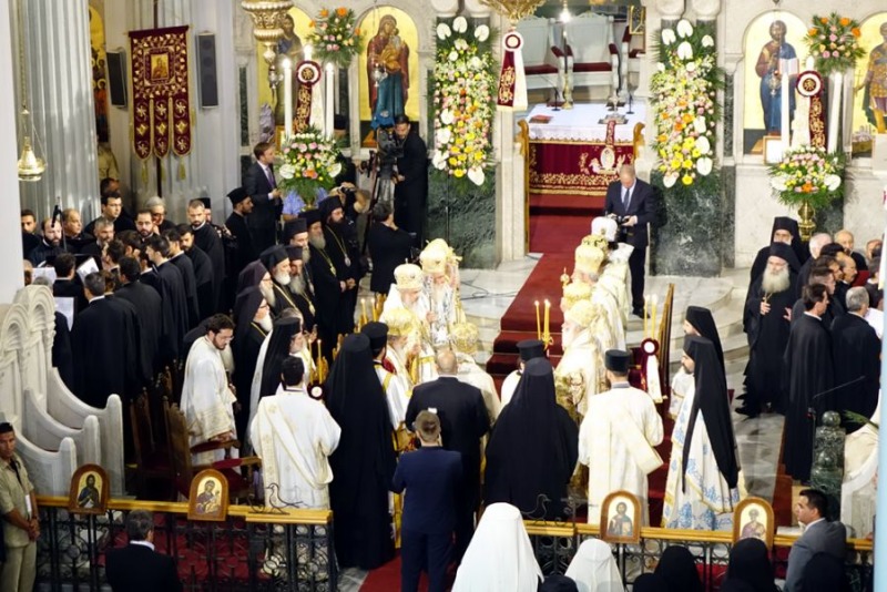 Święta Liturgia święta Pięćdziesiątnicy w Heraklionie