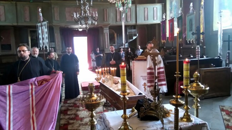 Parastas nad zmarłym arcybiskupem Adamem