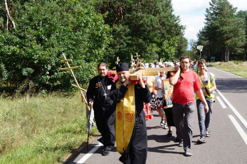 Piesza pielgrzymka z Monasteru św. Onufrego w Jabłecznej na św. Górę Grabarkę