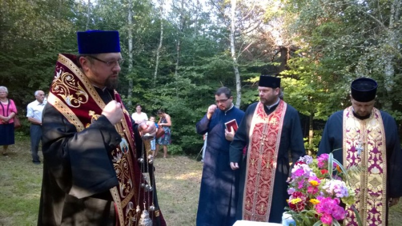 Modlitwa przy pomniku w Czarnem