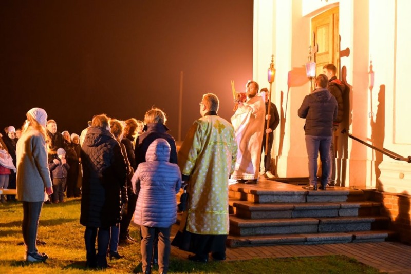 Chrystus Zmartwychwstał! II